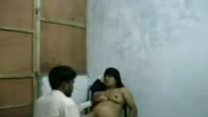 जूलिया जॉस के साथ हिंदी सेक्सी फुल मूवी एचडी रिंग में जाती है (2020)
