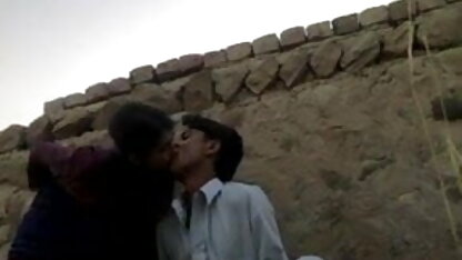 त्रिगुट सेक्सी फुल फिल्म एचडी शादी