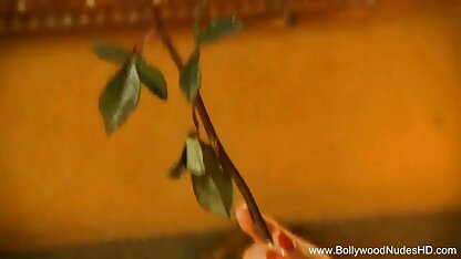 अगस्त हिंदी सेक्सी मूवी फुल एचडी एम्स-unzipped FullHD 1080p